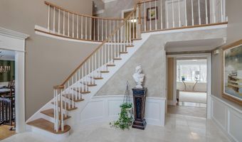 5 Pembroke Way, Bedford, NH 03110