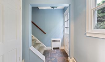 249 Cherry Ln, Airmont, NY 10901