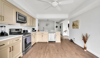 135 Turtle Bay Dr 135, Branford, CT 06405