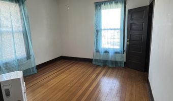 11 5th Ave W, Albia, IA 52531