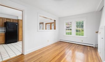 52 Pleasant View Rd, Warwick, RI 02888