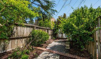 320 G St SE, Washington, DC 20003
