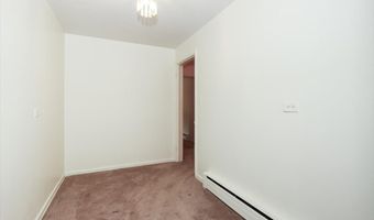 831 S Mitchell Ave, Arlington Heights, IL 60005