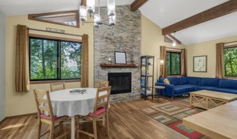 20151 S HENRICI Rd, Oregon City, OR 97045