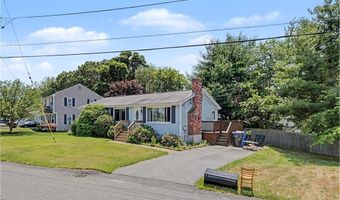 118 Duchess Rd, Cumberland, RI 02864