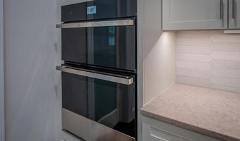6405 WILMETT Rd, Bethesda, MD 20817