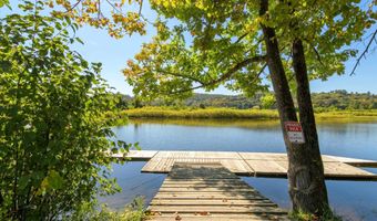 28 Spring Tree Rd, Brattleboro, VT 05301