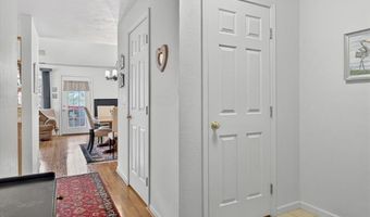 1673 Weatherstone Dr, Ann Arbor, MI 48108