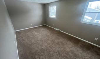 2621 Woodsedge Rd, Columbus, OH 43224
