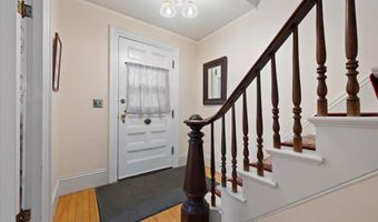 89 Parkview Ave, Bangor, ME 04401