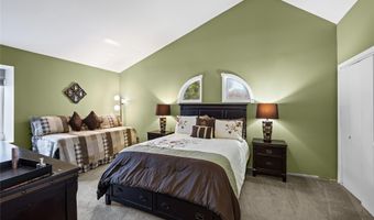 2 Windsor Ct, Amityville, NY 11701