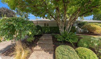 11825 SW BAKER St, Beaverton, OR 97008