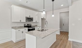 424 Highland Pointe Dr, Alto, GA 30510