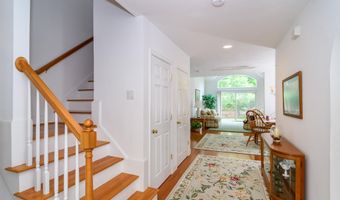 6 Hollyhock Knoll Ct, Bourne, MA 02532