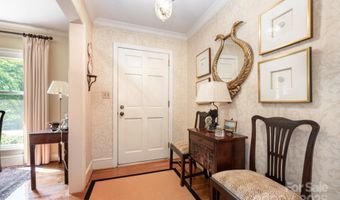 3125 Loma Ln, Charlotte, NC 28205