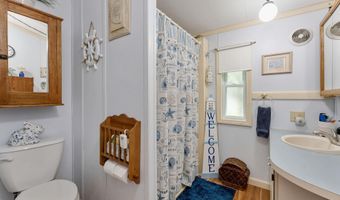 279 Hunter N Rd, Alburgh, VT 05440