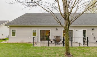 1018 Emerald Hills Dr, Arnolds Park, IA 51331