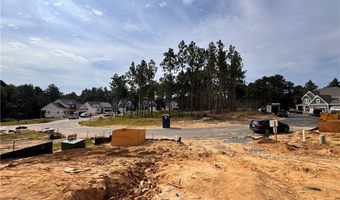 408 Redwater Trl, Aberdeen, NC 28315