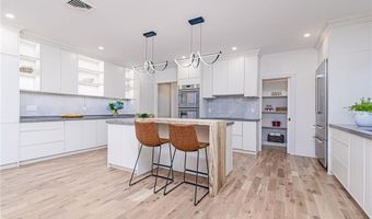 19 Castle Rd, Narragansett, RI 02882