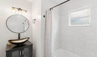 3805 Gilroy Rd, Columbus, OH 43227