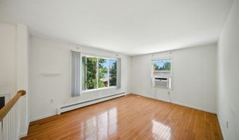 30 Lakeshore Dr, Alloway, NJ 07422