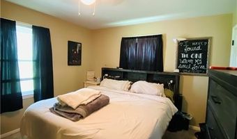 916 Edith Ave, Adrian, MO 64720
