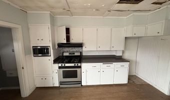 2-4 Elmwood St, Amesbury, MA 01913