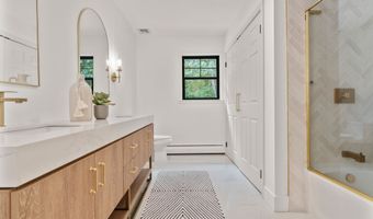 60 Mountain Rd, Colchester, CT 06415
