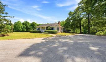 1103 Apple Pie Ridge Rd, Alto, GA 30510