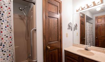 17183 Dogwood Dr, Abingdon, VA 24210