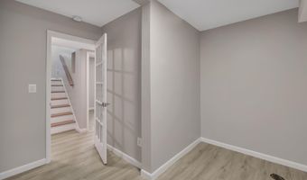 6170 HOWELLS Rd, Alexandria, VA 22310
