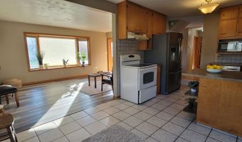 112 Gorder Dr, Aberdeen, SD 57401