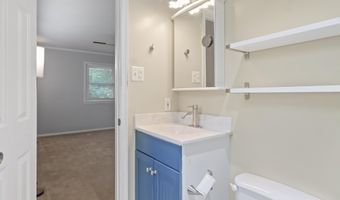8323 BLOWING ROCK Rd, Alexandria, VA 22309