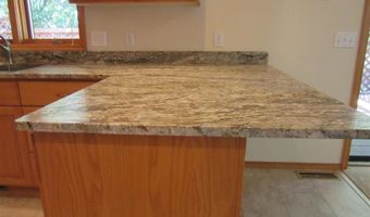 100 McCullough Dr, Cody, WY 82414