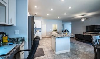 261 WALKERS POINT Dr, Auburndale, FL 33823