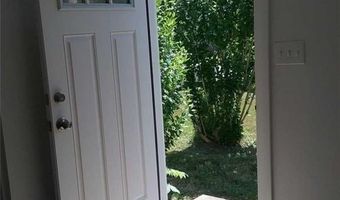 97 Center Ave, Middletown, RI 02842