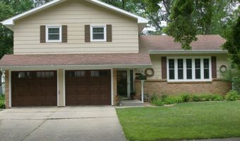 1521 S 7th St, Aberdeen, SD 57401