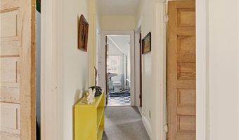 51 Warner St, Newport, RI 02840