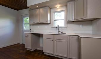 503 Mcnatt Ave, Aurora, MO 65605