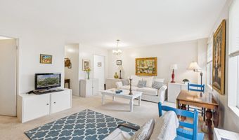 1200 N NASH St 565, Arlington, VA 22209