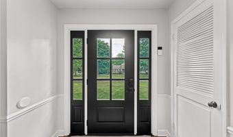 390 Willard Rd, Aurora, OH 44202