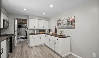 1135 Royal Dr, Amherst, OH 44001