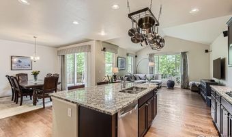 853 Jenny Ln, Berthoud, CO 80513