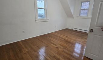 549 AVENUE E 2nd Floor, Bayonne, NJ 07002