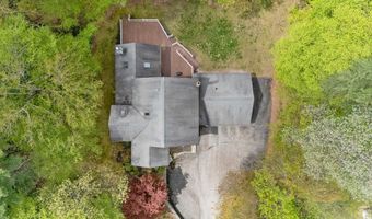 32 Wellesley Dr, Bedford, NH 03110