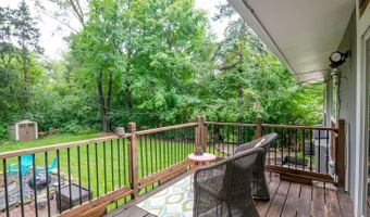 406 Manor Dr, Ann Arbor, MI 48105