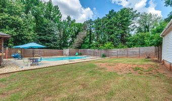 216 Whitfield Dr, Athens, AL 35613