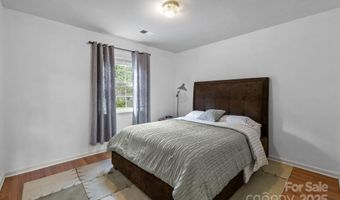 3755 Brookchase Ln, Charlotte, NC 28205