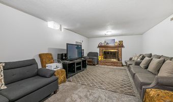 4540 Woodlow Dr, Bel Aire, KS 67220