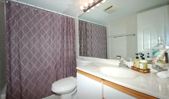 104 N Pine Ave 302, Arlington Heights, IL 60004